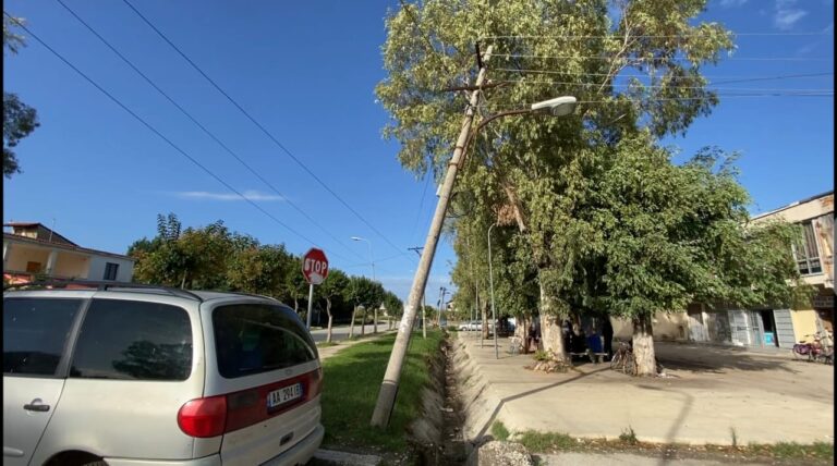 Mungesa e investimeve në rrjetin energjetik rrezikon të lerë pa drita banorët e Fermës Çlirim