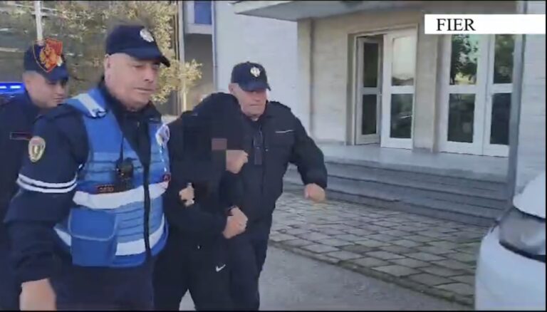 Arrestohet patosaraku Hoxhallari, policia sekuestroi pistoletë e krëhër me fishekë.